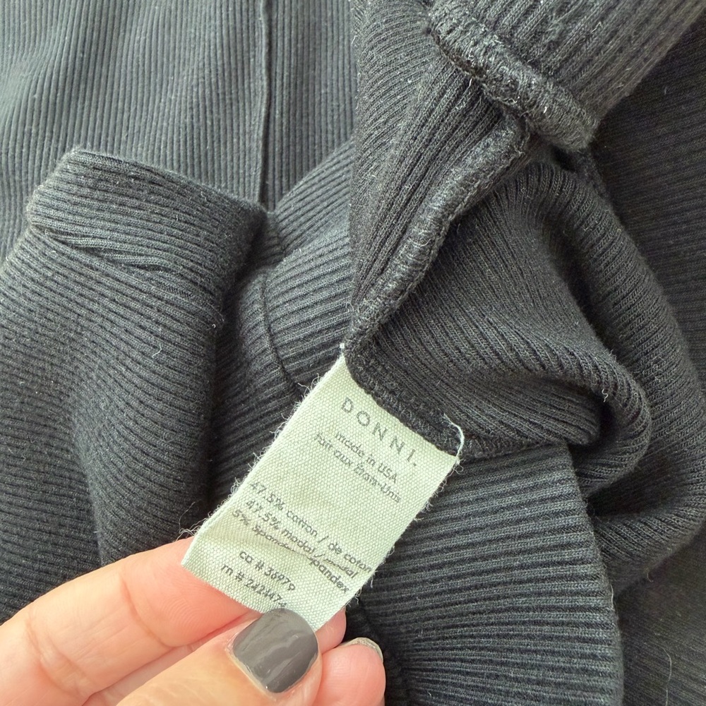 Donni Rib Knit Kick Flare Black - Picture 4 of 4
